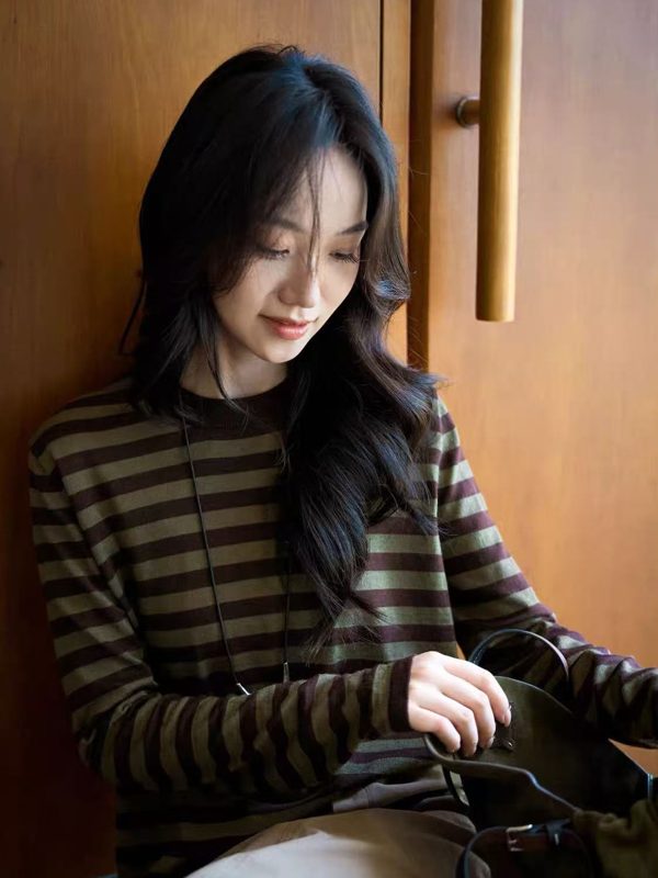 条纹羊毛针织衫
